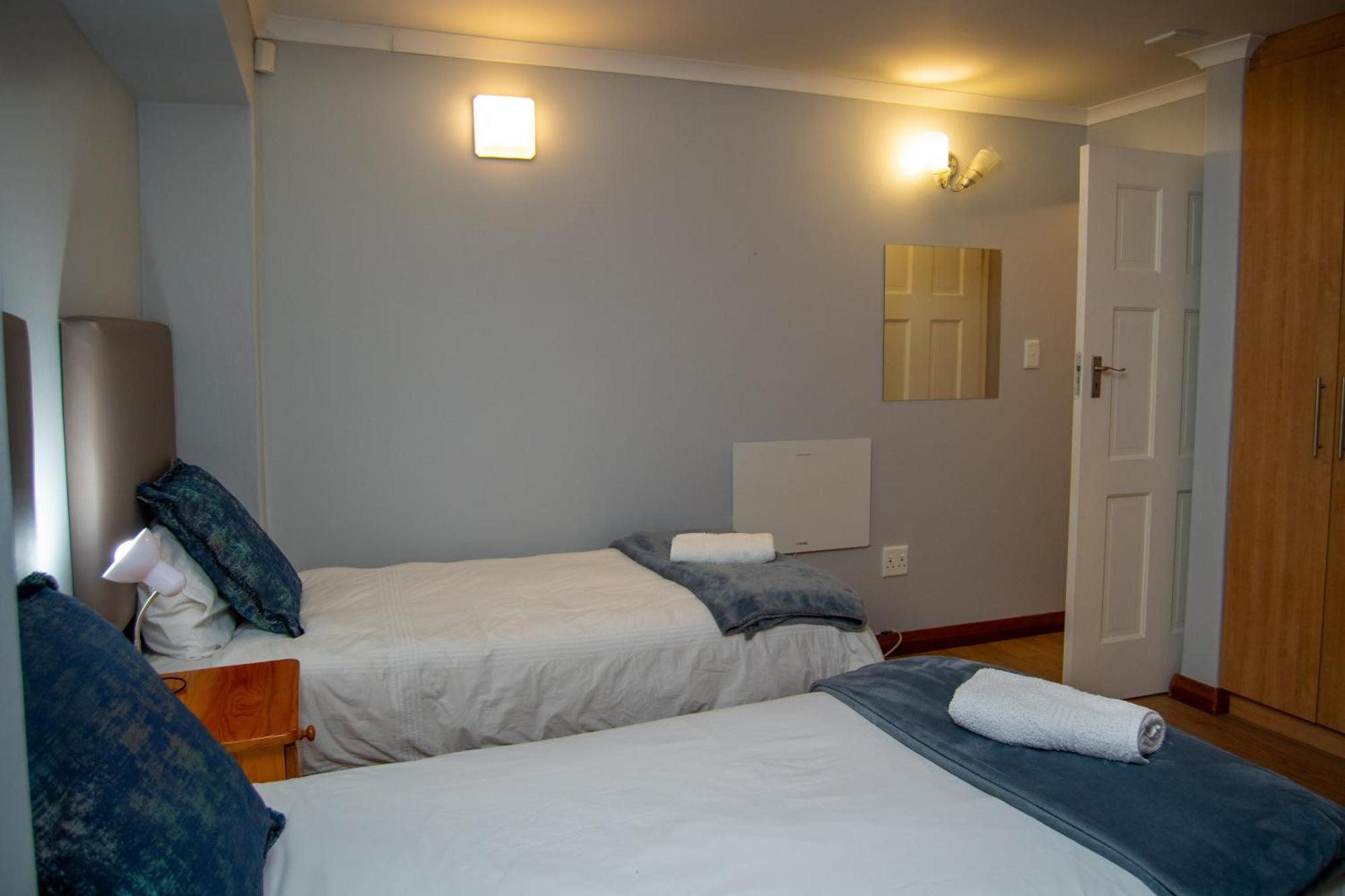 Great White Accommodation Kleinbaai Ngoại thất bức ảnh