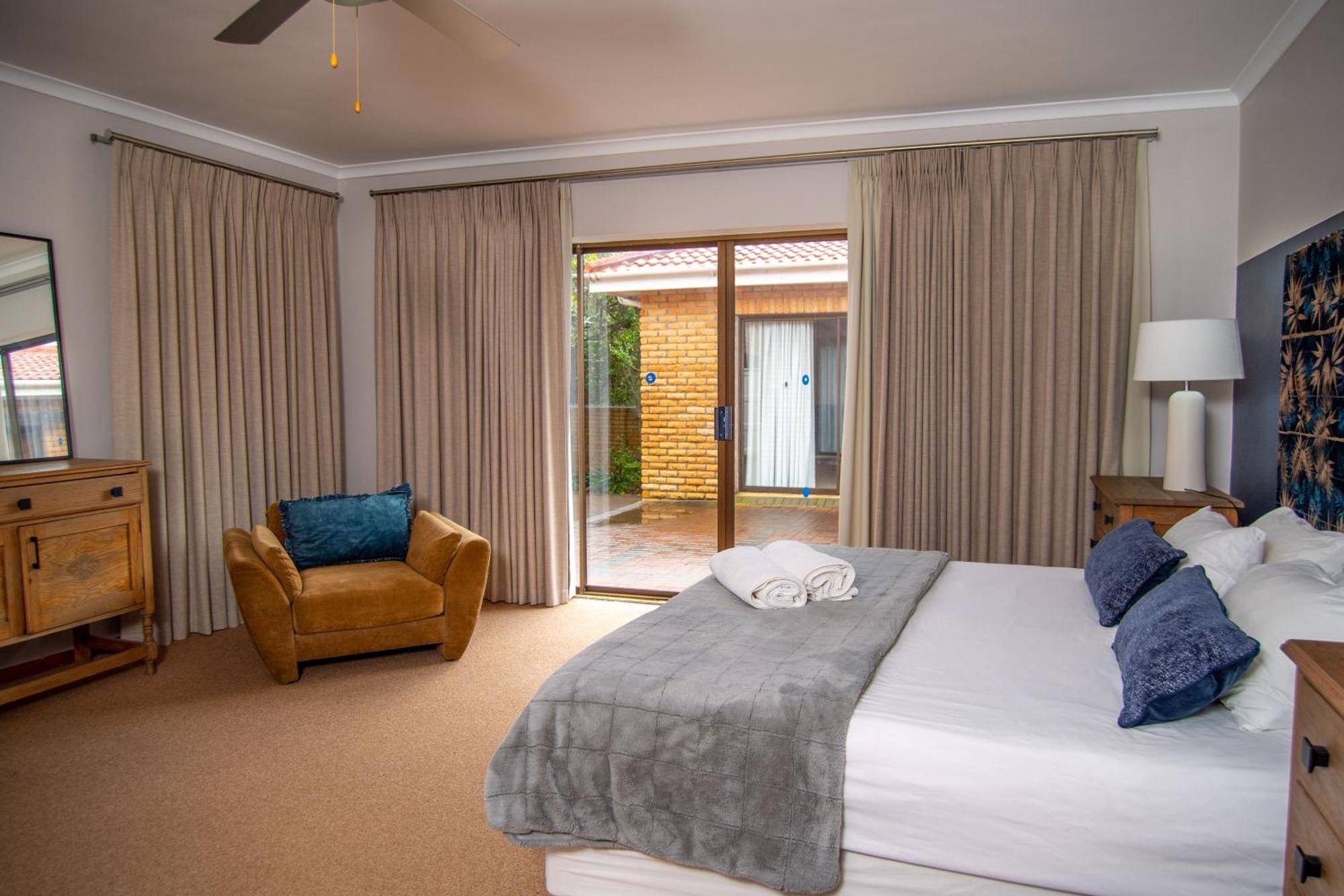 Great White Accommodation Kleinbaai Phòng bức ảnh