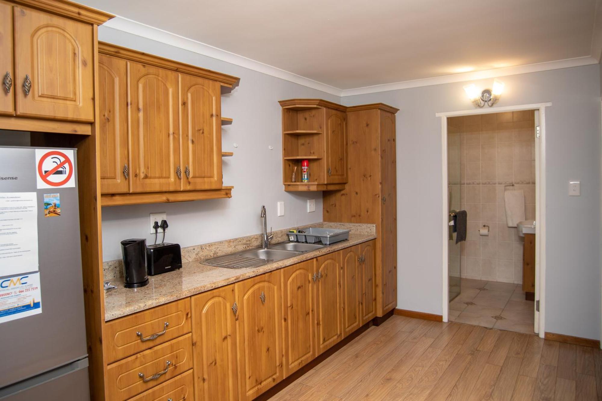 Great White Accommodation Kleinbaai Ngoại thất bức ảnh