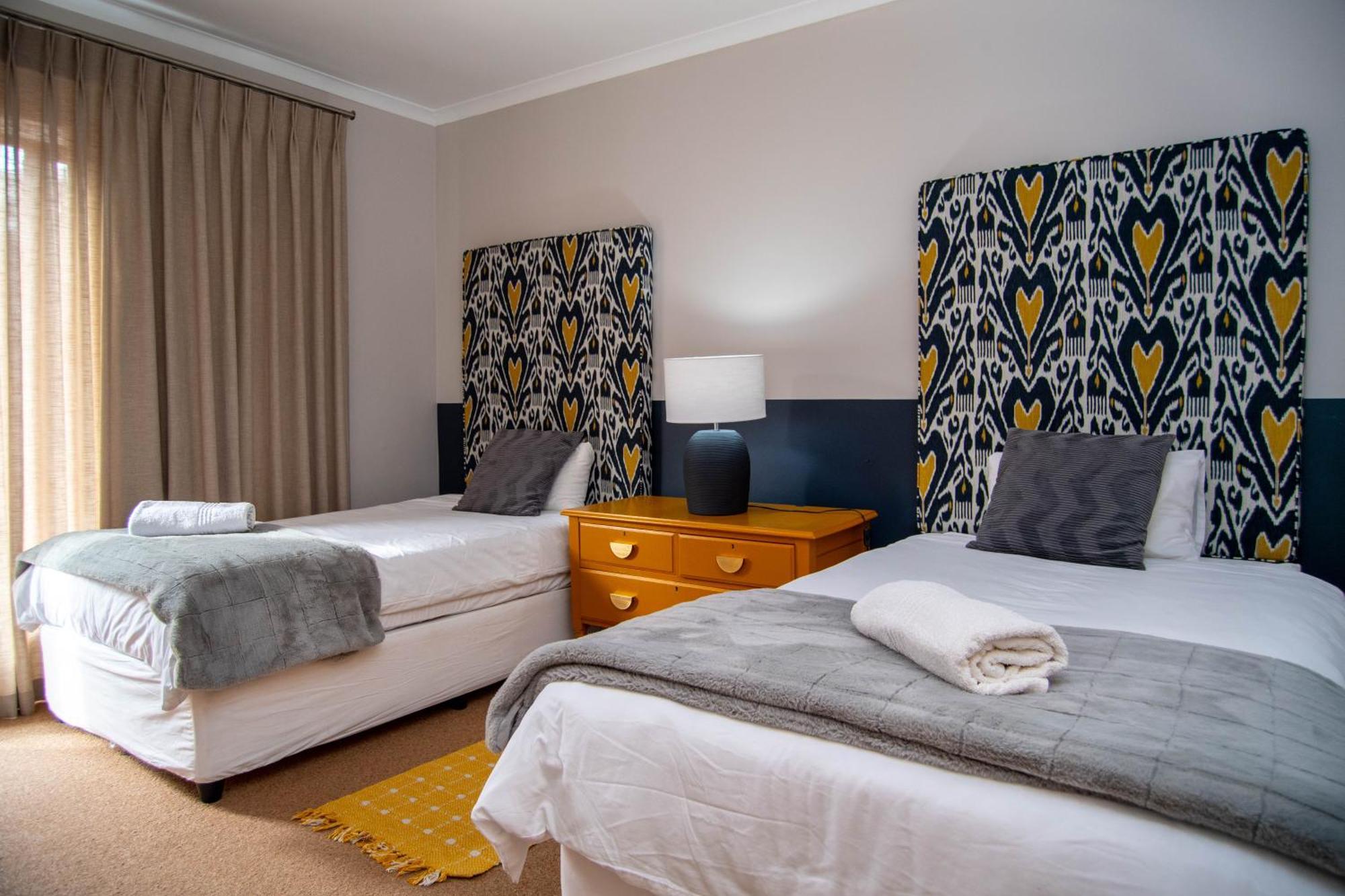 Great White Accommodation Kleinbaai Ngoại thất bức ảnh